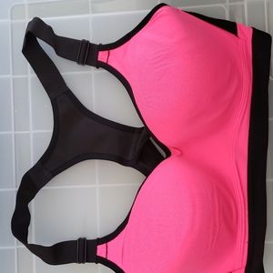32DD Sports Bra Incredible